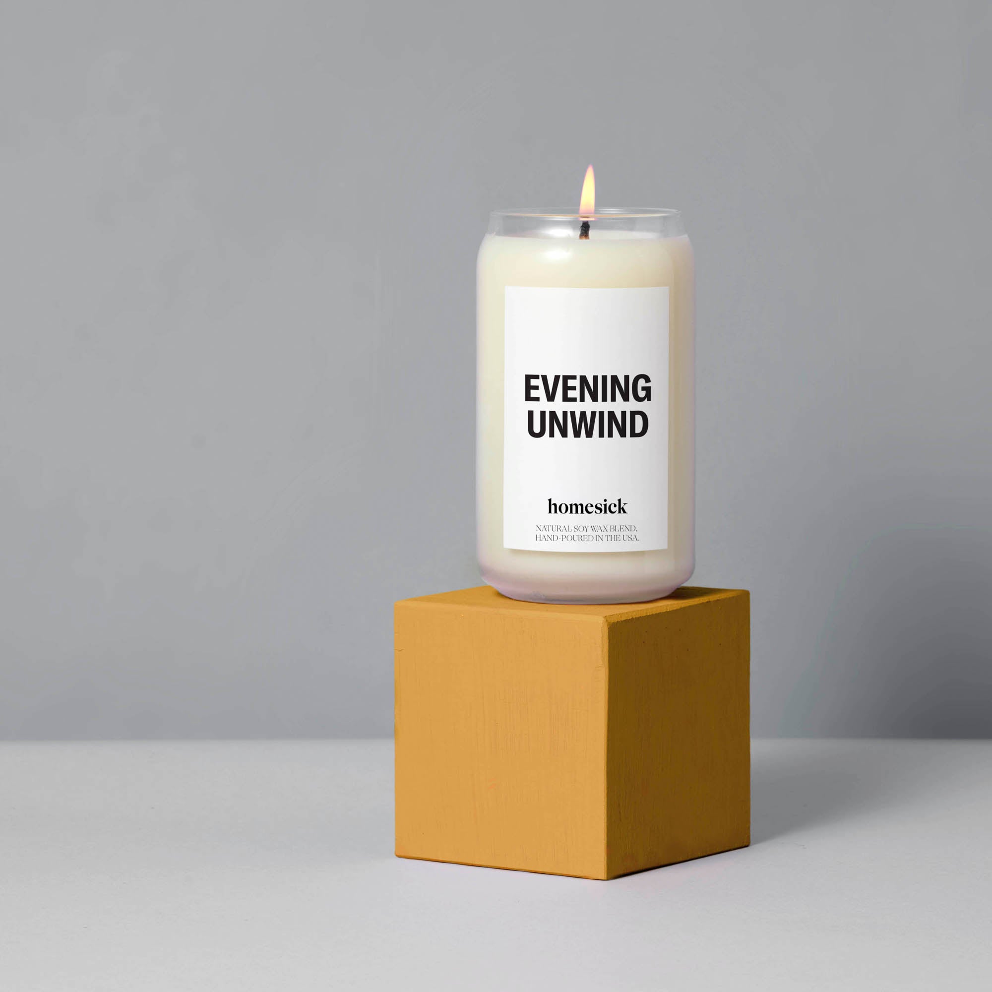 HMS.EveningUnwind.Candle.Ecom_.2.jpg